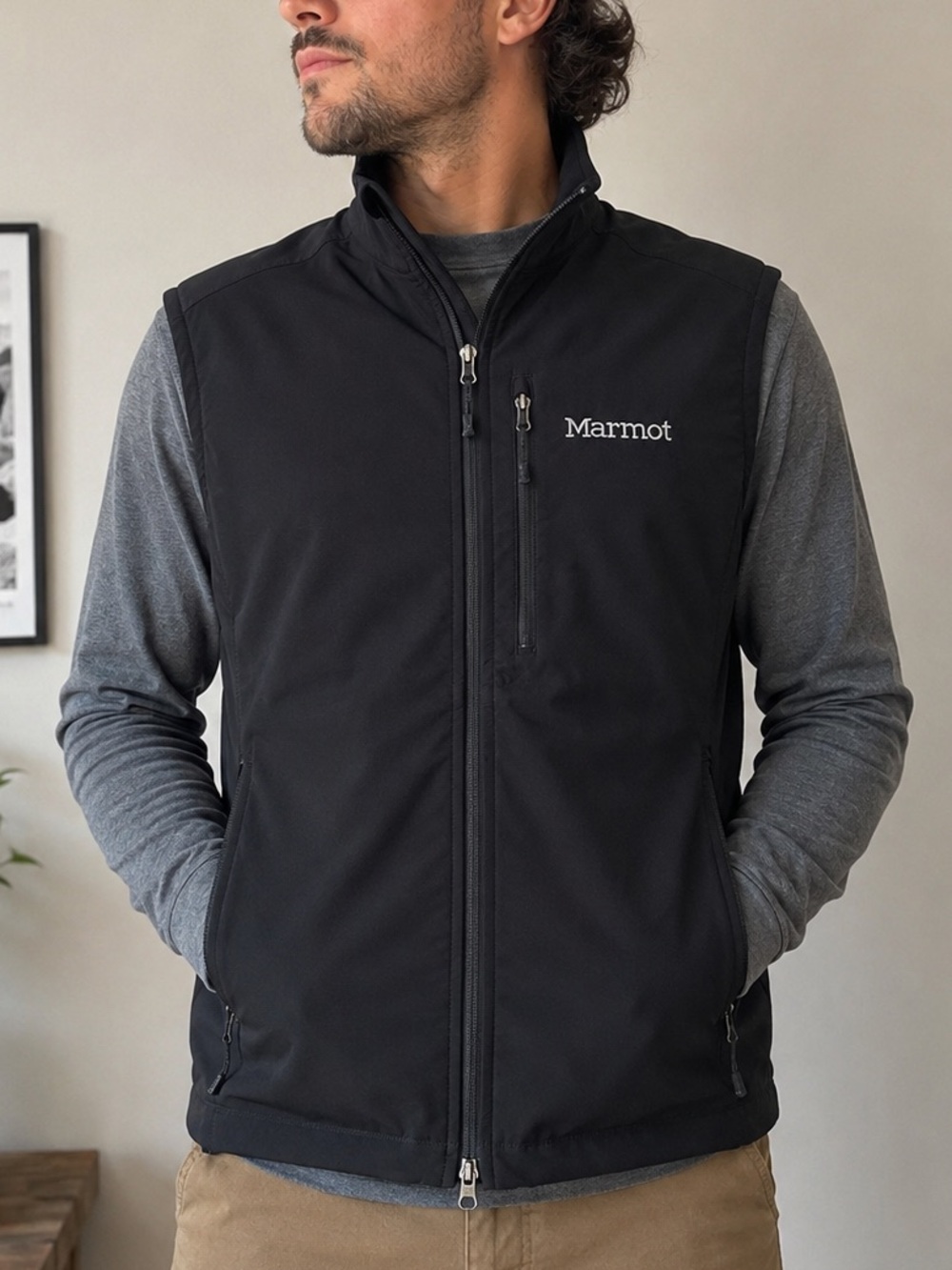 MARMOT Softshell Vest Mens Medium Black Full Zip Pockets Outdoor Hiking Camping
